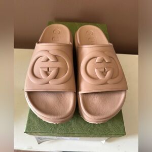 GUCCI women’s Slide Interlocking GG Sandals 38 platform